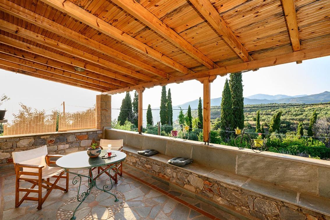 Alex Stone House Villa การ์ดามมีลี ภายนอก รูปภาพ