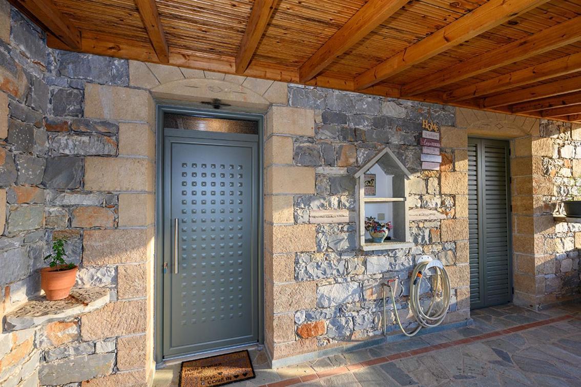 Alex Stone House Villa การ์ดามมีลี ภายนอก รูปภาพ