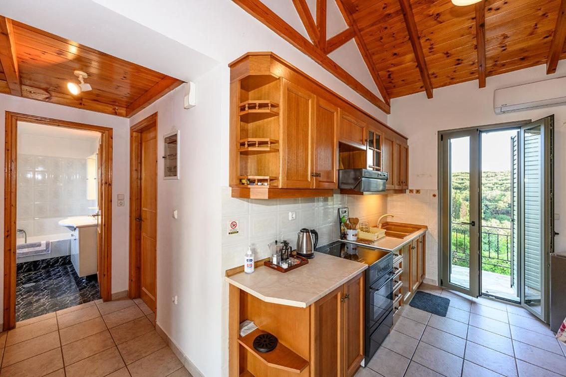 Alex Stone House Villa การ์ดามมีลี ภายนอก รูปภาพ